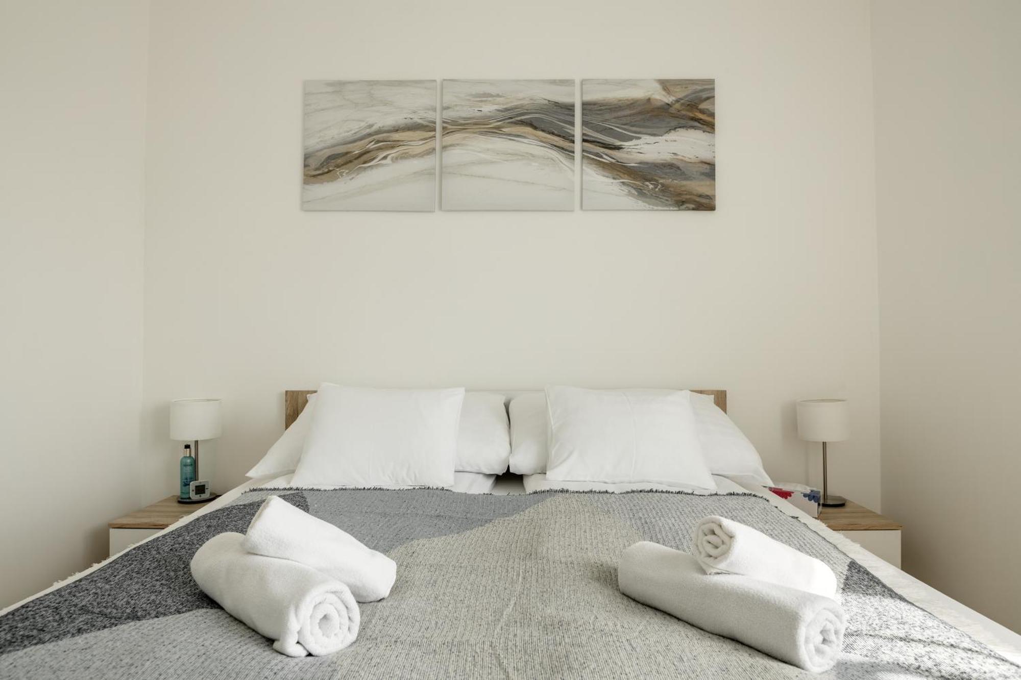 Malompark Apartman With Free Parking Debrecen Eksteriør billede